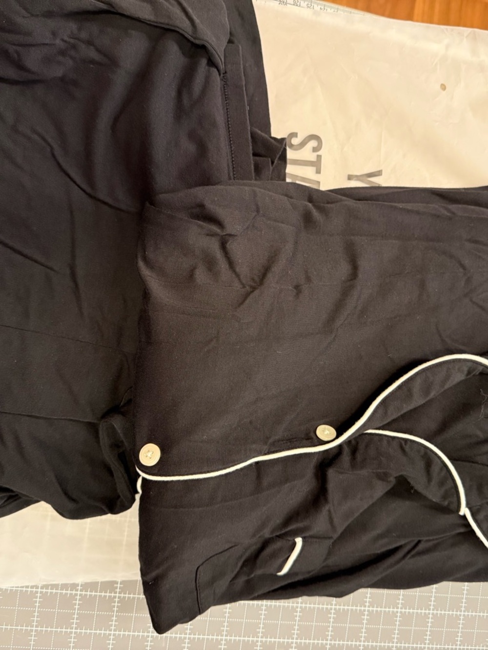 Classic Black Women's Pajama Set with Contrast Piping - Picture 2 of 3